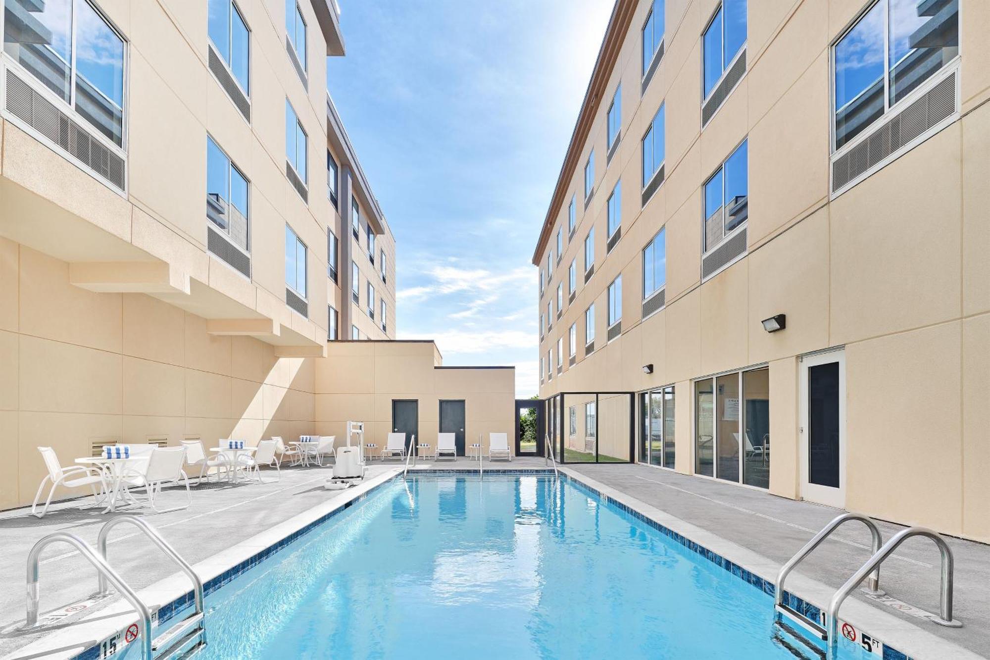 Four Points By Sheraton Oklahoma City Airport Exterior foto